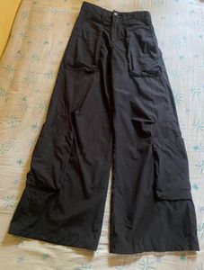 H&M Women Relaxed Fit Cargo Trousers