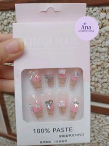 Press-On Nail Set( Pack Of 6)
