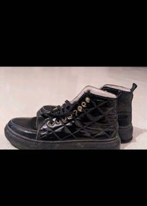 Women Black Boots