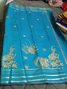 Saree Without Blouse