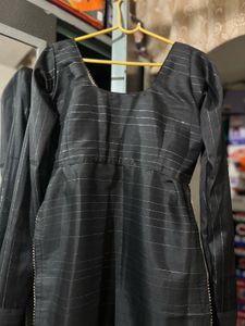 Elegant Black Striped Kurta