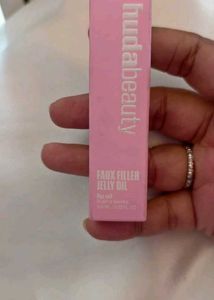 Huda Beauty Faux Filler Jelly Oil