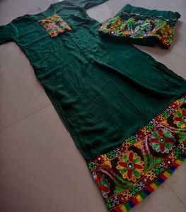 Embroidered Kurta Set