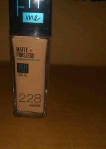 Maybelline Fit Me Foundation - Shade 228
