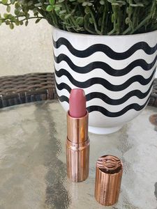 Charlotte Tilbury -Liv It Up Lipstick