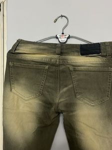 skinny fit jeans