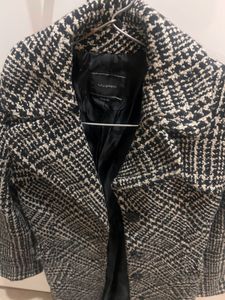 Black N White Coat With Size 85-94-160