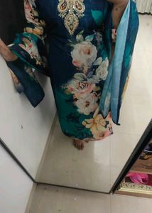 Floral Embroidered Salwar Kameez