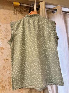 Zudio Brand New Floral Green Top