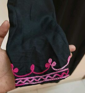 Elegant Black And Pink Embroidered Kurta