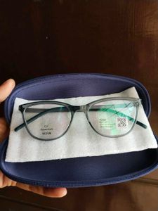 Lenskart Air Rim Cat Eye Frame