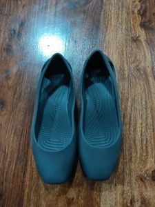 Crocs Flats - Women's Size 5 Never Used