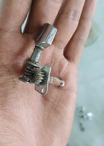 Guitar Tuning Pegs