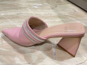 Trendy Pointed Heels