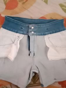 Girls Pretty Casual Wear Shorts....😍