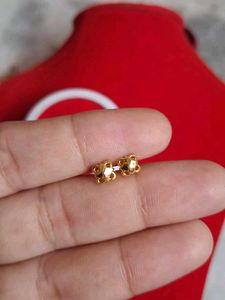 Beautiful New Desiner Studs Gold