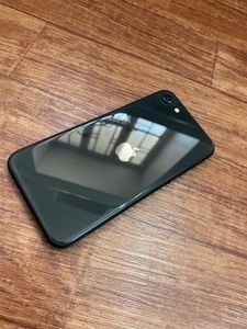 iPhone SE 2020 Black 64 gb Like New