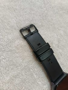 Ambrane Wise Glaze Smartwatch