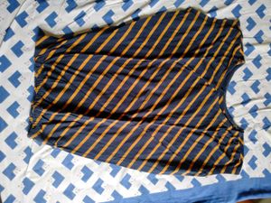 Yellow stripe top wear