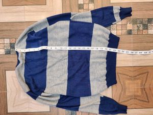 streachable unisex sweater