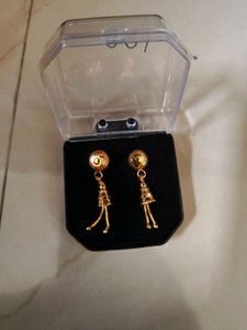 EARRINGS (OPEN FOR OFFERS)