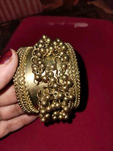 Vintage Gold Tone Cuff Bracelet