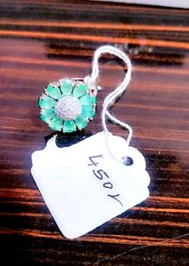 Green Stone Flower Ring
