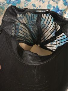 New Black Cap – Stylish &amp; Original (Unisex)
