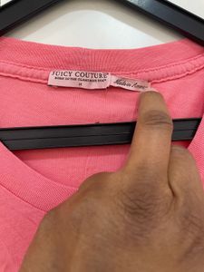 ✨ Own the Crown! 👑 Vintage Juicy Y2K Tee 💖✨