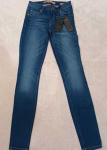 Guess New With Tag Jeans