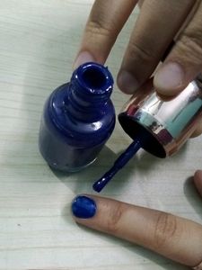 Offer!! Makeup Bag With Free Nailpolish