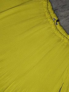 Yellow Off Shoulder Top❤️