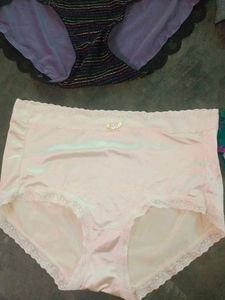 Assorted Women Bundle - Size Large