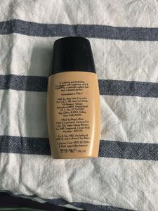 Nykaa Hydrating Foundation Pure Ivory 01