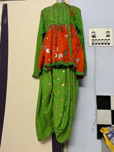 Navratri Embroidered Keriyo Set