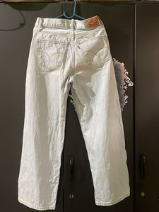 Women Levis Jeans