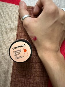 Depigmenting Lip Scrub