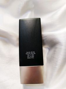 Swiss Beauty Studio Finish Primer Matte &amp; Poreless