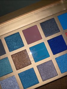Vortex Eyeshadow Palette