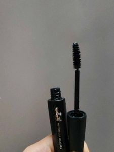 Red Queen Mascara