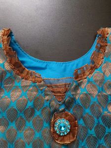 Girl&#39;s Blue &amp; Gold Brocade Top