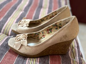 American Eagle Wedges US Size 8