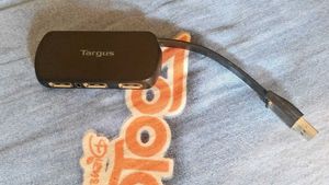 Targus USB Hub | 4 Ports | Free Jio Charger