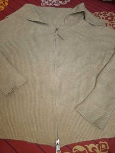 Stylish Zip-Up Cardigan