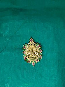 Gold-toned pendant