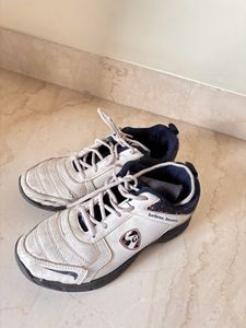 Boys UK 6 Cricket Shoes