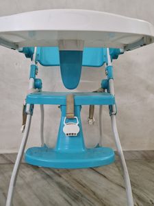 Baby Hug High Chair With Foot Rest