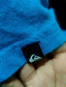 Premium Quiksilver Cyan Blue Tee – Rare Piece
