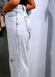 Ripped Urbanic Jeans