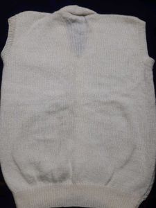 Cream Half Sweater Vest